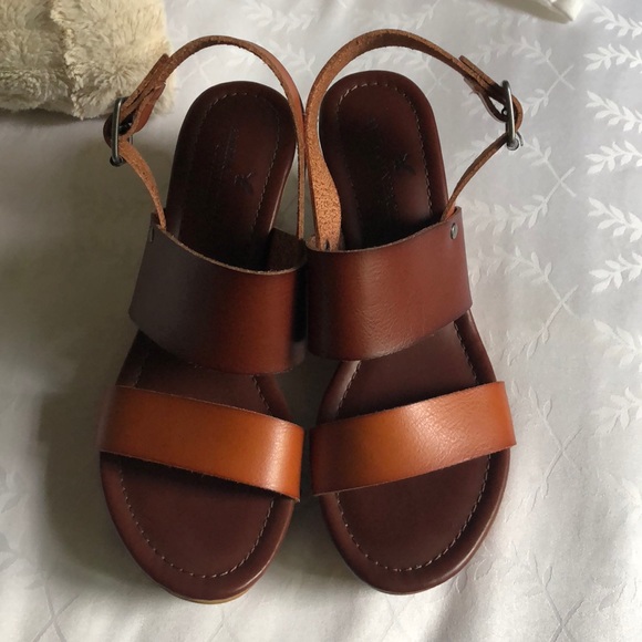 NWOT Size 7 American Eagle wedges. - Picture 2 of 3